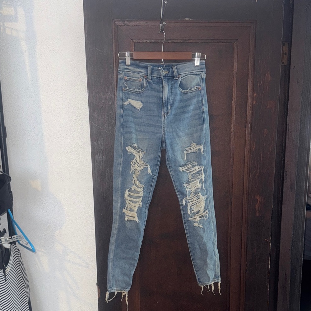 American Eagle Outfitters Ripped Blue Skinny Jeans *Size 4 *Super Stretchy